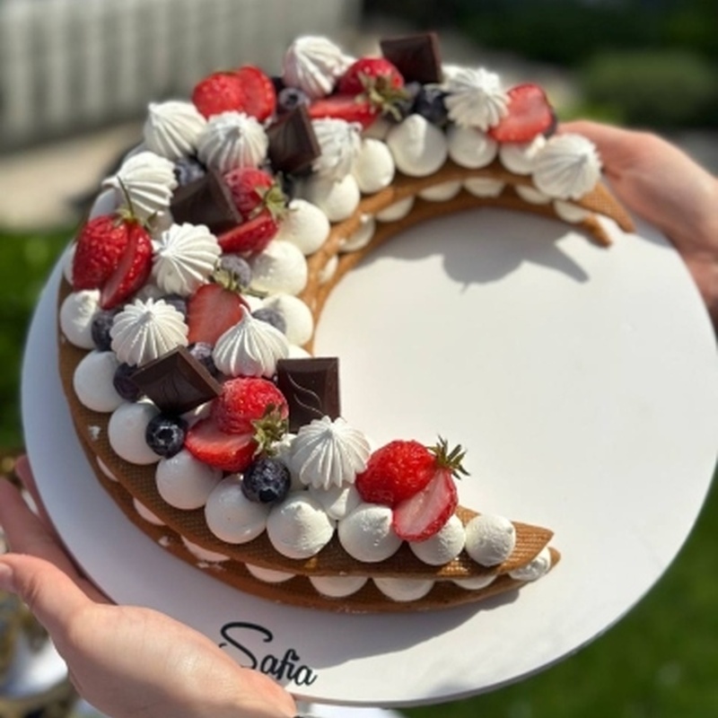 Фруктовый полумесяц Хайит