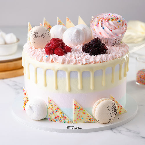 Торт Киевский оформленный