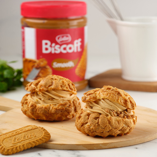 Эклер Лотус-карамель