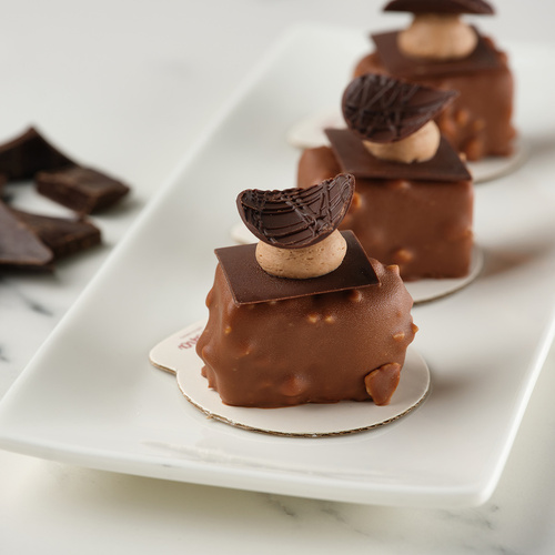 Мини пирожное Сникерс